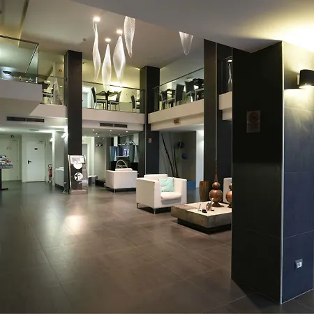 Smart Hotel 4*